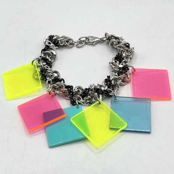 Vintage Plexiglass Lucite Chain Charm Bracelet - Picture 1 of 4